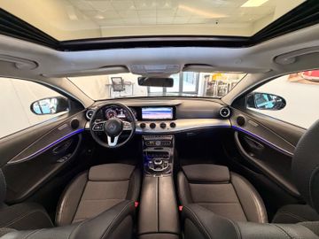 Mercedes E 220 - 12