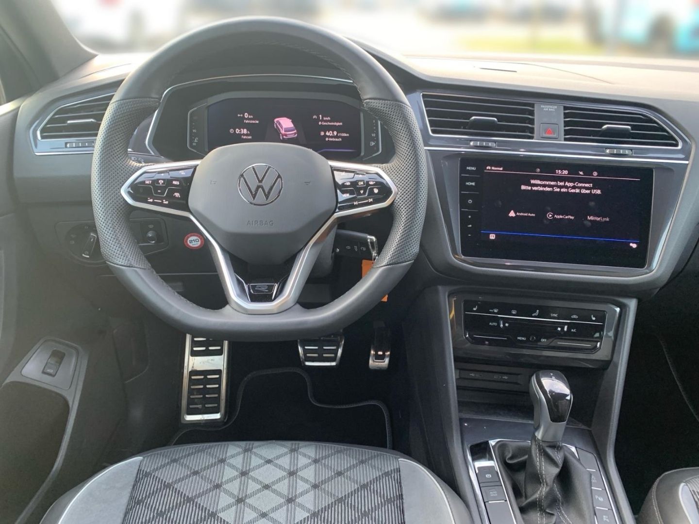 Volkswagen Tiguan Allspace R-Line 4Motion 2.0 TSI Navi AHK foto 18