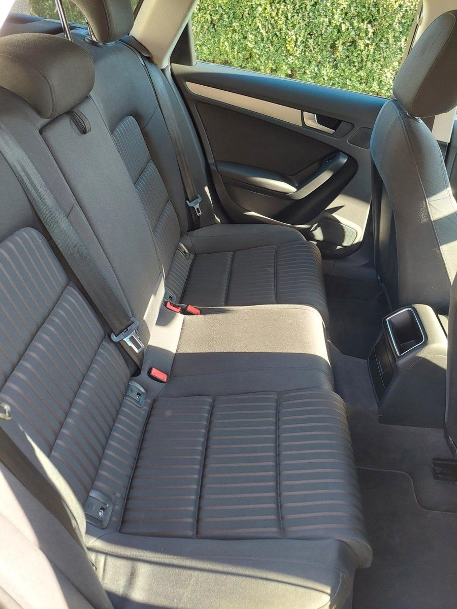 Audi A4 2011 — photo 6
