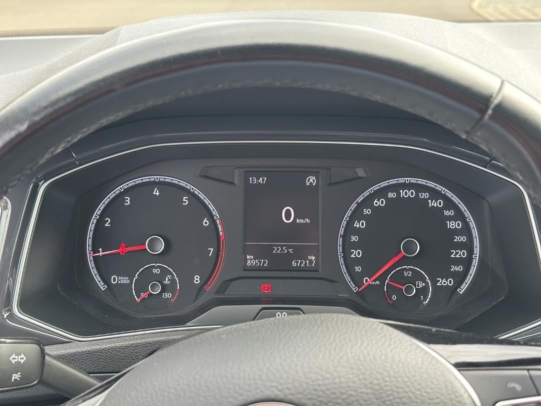 Fahrzeugabbildung Volkswagen T-ROC Sport 1.5l,110 KW,Sport, Deep Black Perlef