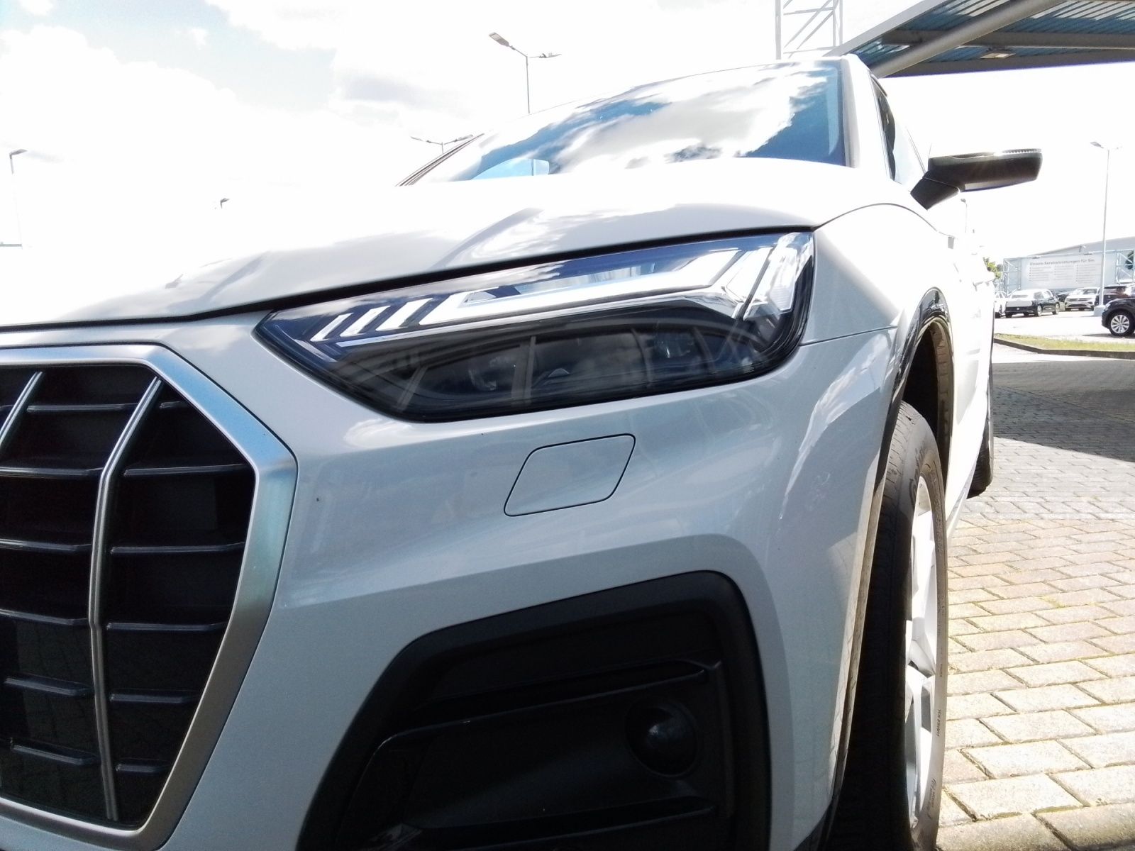 Fahrzeugabbildung Audi Q5 Sportback 40 TDI quattro Matrix Navi Leder AV