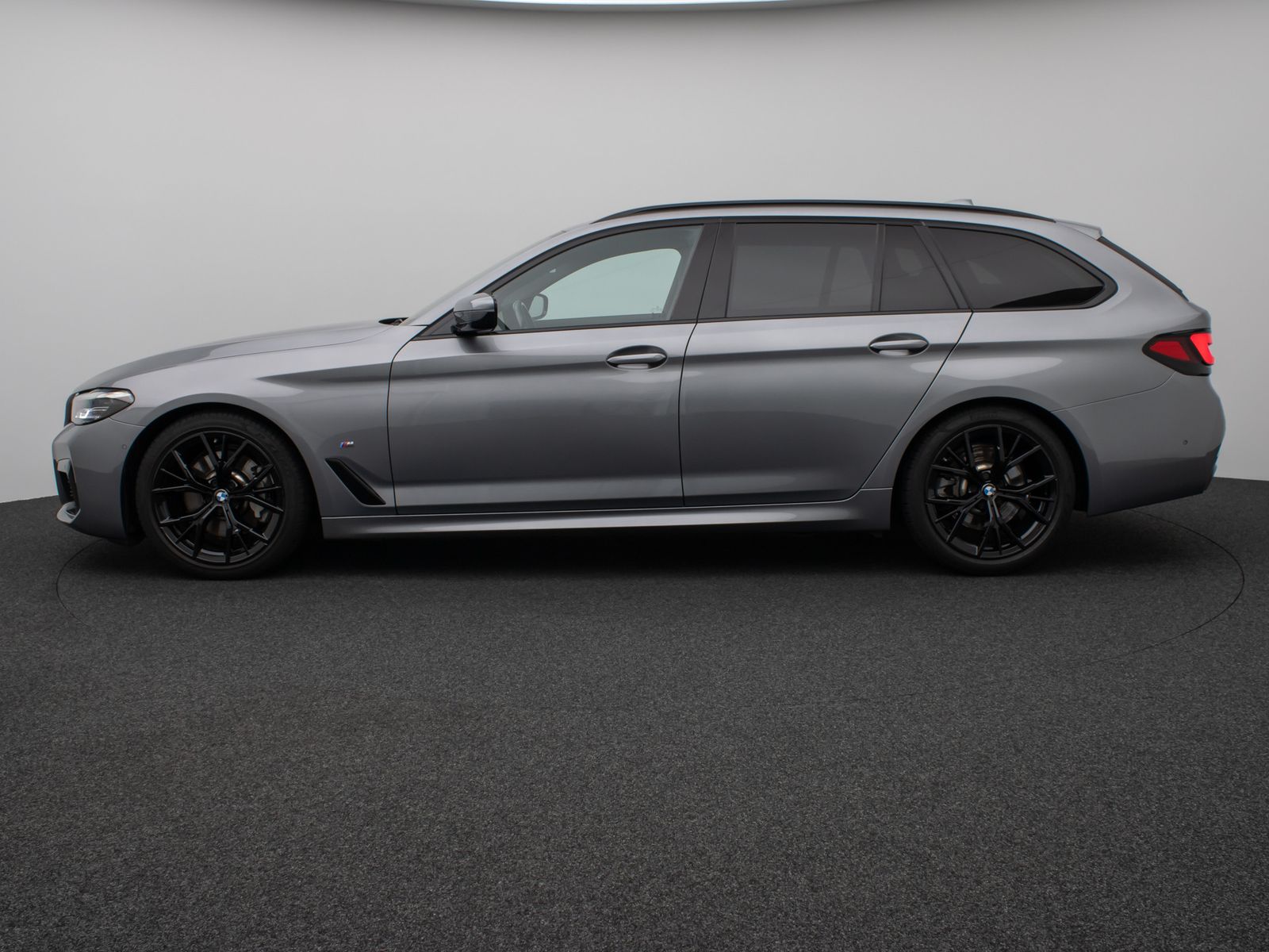 Fahrzeugabbildung BMW 530i M Sport Kamera DAB CockPitPro Komfort Alarm