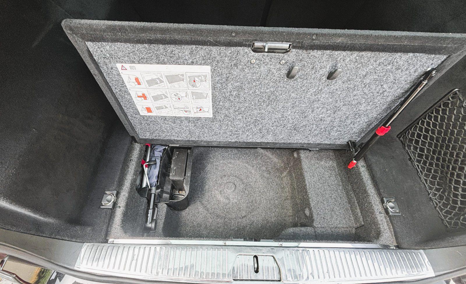 Mercedes-Benz E220 2006 — photo 15