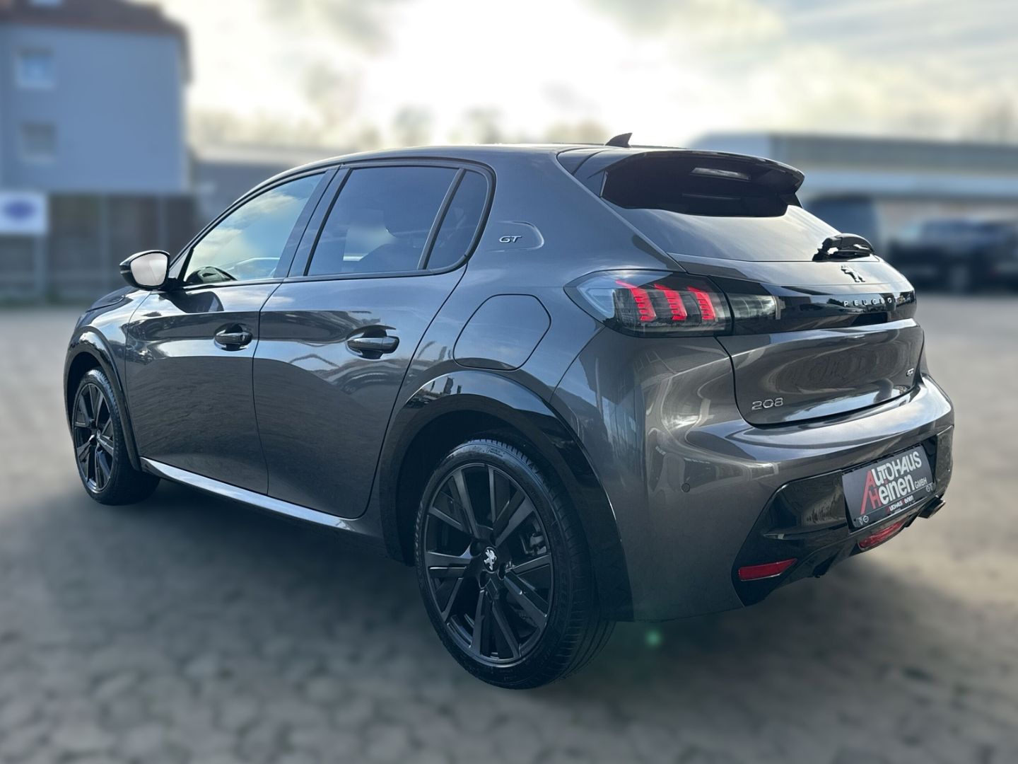 Fahrzeugabbildung Peugeot 208 GT 1.2 PureTech 100 Navi LED ACC Klimaautom