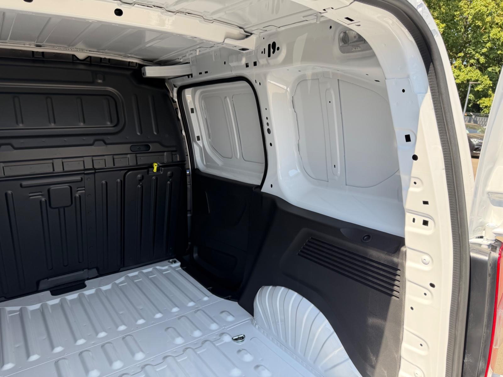 Citroën BERLINGO KASTEN L1H1/M *JAHRESWAGEN*NAVI*KLIMA*