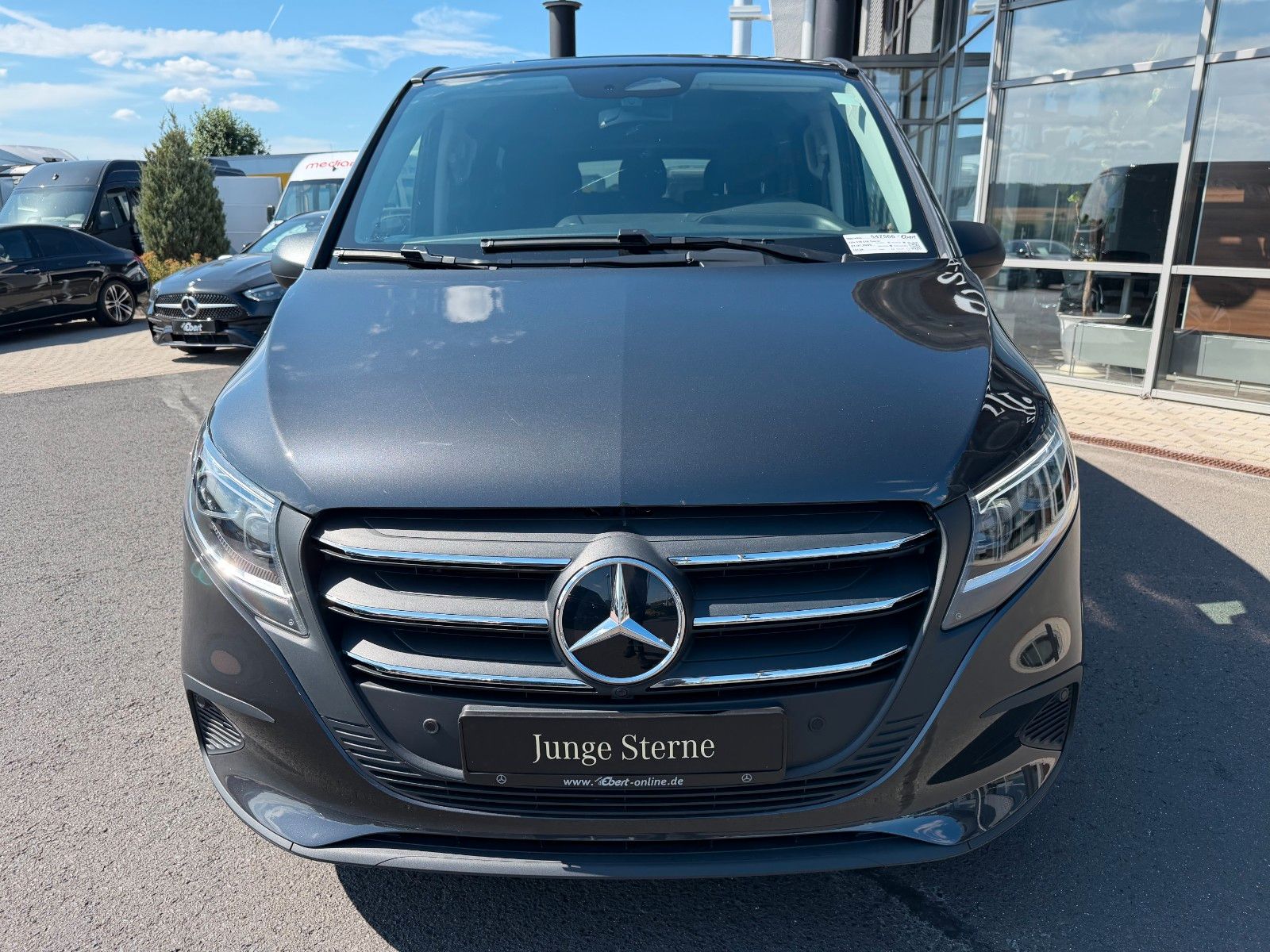 Fahrzeugabbildung Mercedes-Benz Vito 116 CDI 9G Tourer AHK2,5to LED