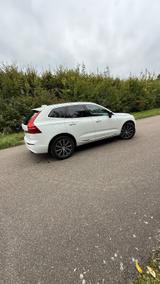 Volvo XC60 T5 FWD Inscription HarmanKardon AHK - Volvo XC60 Inscription mit Benzin-Antrieb