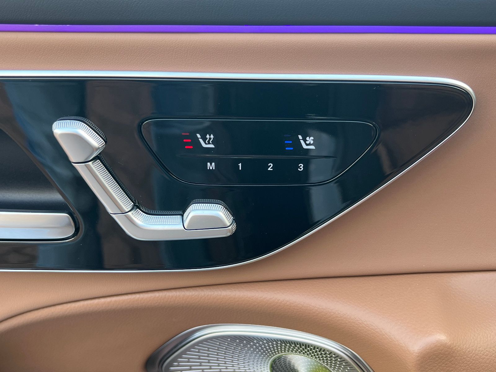 Fahrzeugabbildung Mercedes-Benz E 200 AMG LINE PREMIUM PANO SUPERSCREEN NAPPA