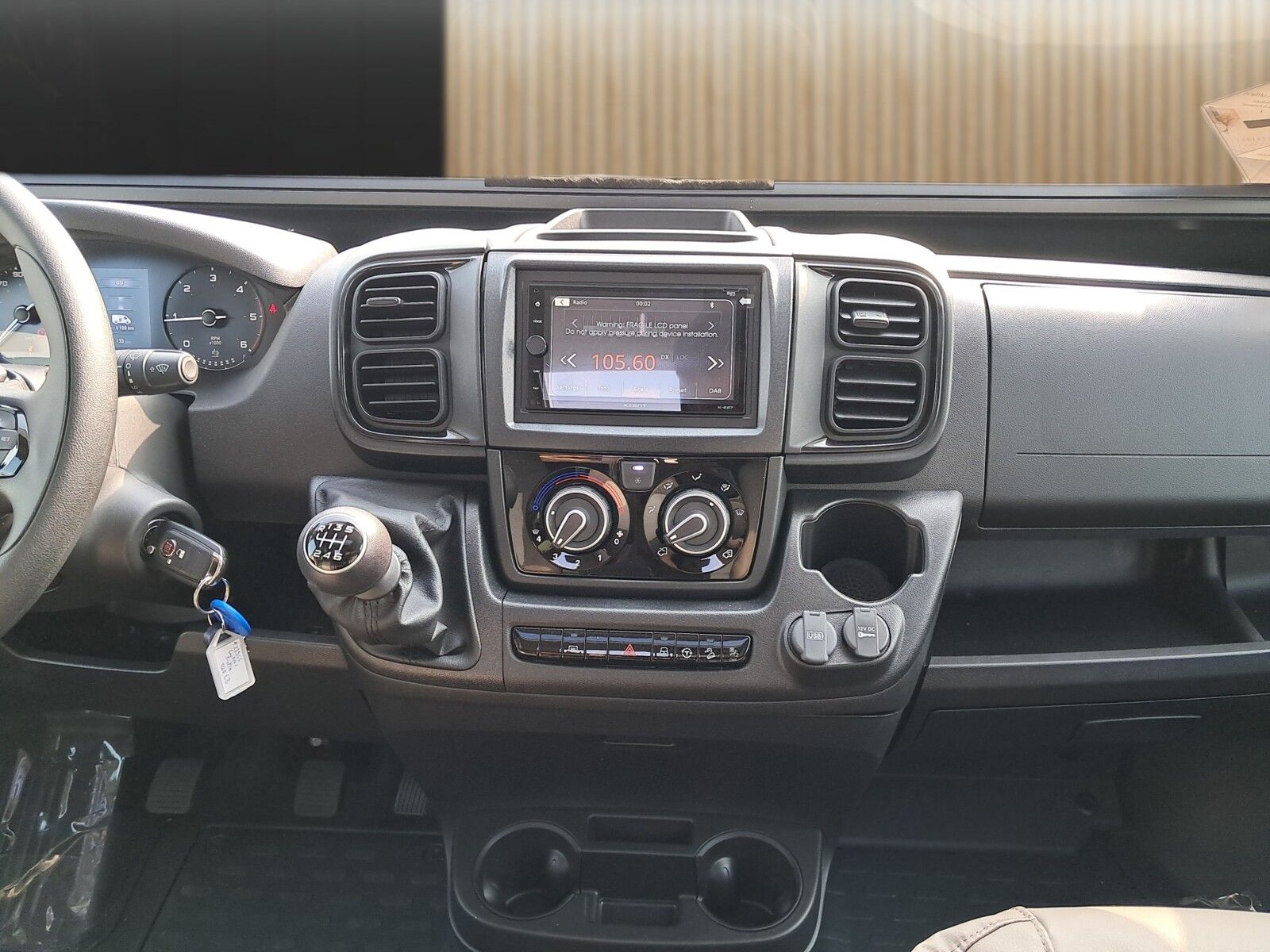 Fahrzeugabbildung Eura Mobil Profila T PT 660 EB Dachklima/Mark./Mondial