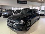 BMW 320 d xDrive Sport Line*LED*Ahk*Kamera*Ambiente*