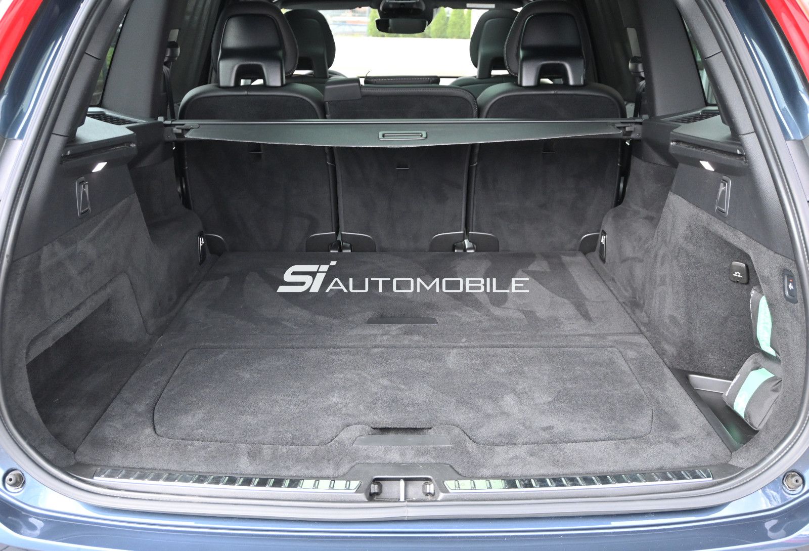 Fahrzeugabbildung Volvo XC90 B5 D AWD R-Design °AHK°STANDHEIZ°PANO°22"°