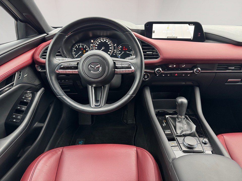 Fahrzeugabbildung Mazda 3 X 2.0i 186PS AWD A/T SELECTION DES-P PRE-P LED