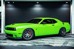 DODGE Challenger SRT 6.4l V8 - Unfallfrei - DE Modell