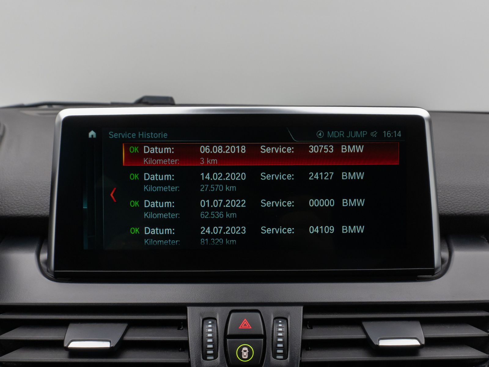 Fahrzeugabbildung BMW 220d Gran Tourer Advantage Kamera HUD Komfort