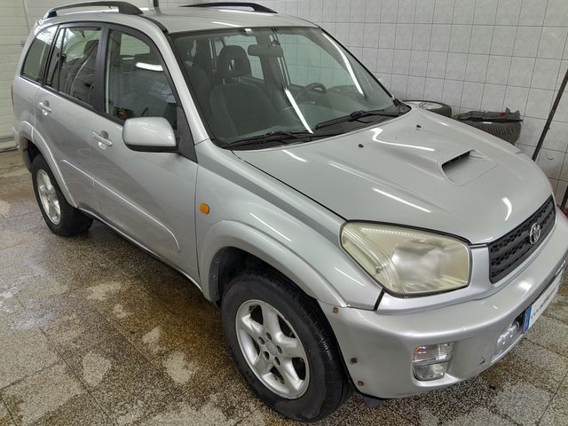 Toyota Rav4 2,0 115 D-4D