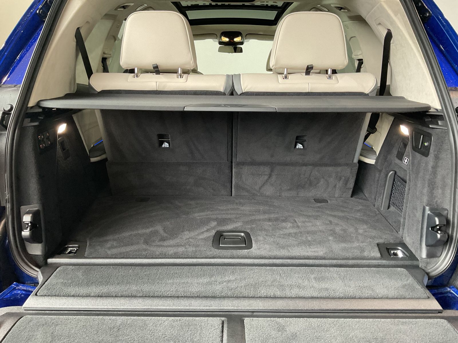 Fahrzeugabbildung BMW X7 M60i Panorama Glasdach Sky-Lounge | Sitzbelüf