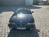 BMW 320i Coupe 320i - BMW Oldtimer: Cabrio