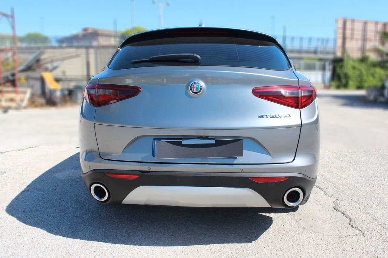 Alfa Romeo Stelvio 2.2 Turbodiesel 160 CV AT8 Su imagem 3