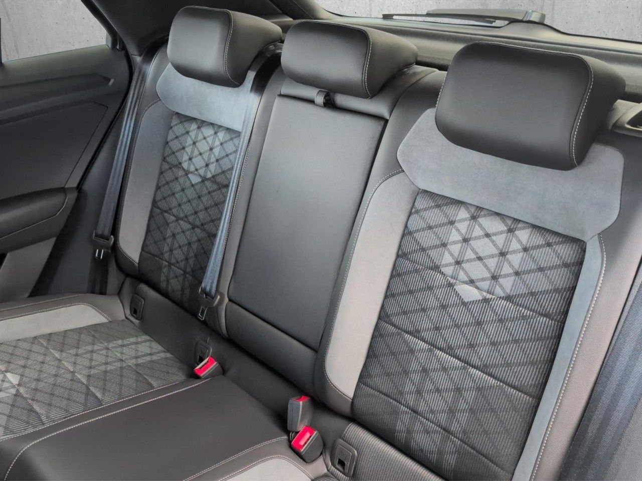 T-Roc R-Line 1.5 TSI Klima Navi Rückfahrkamera