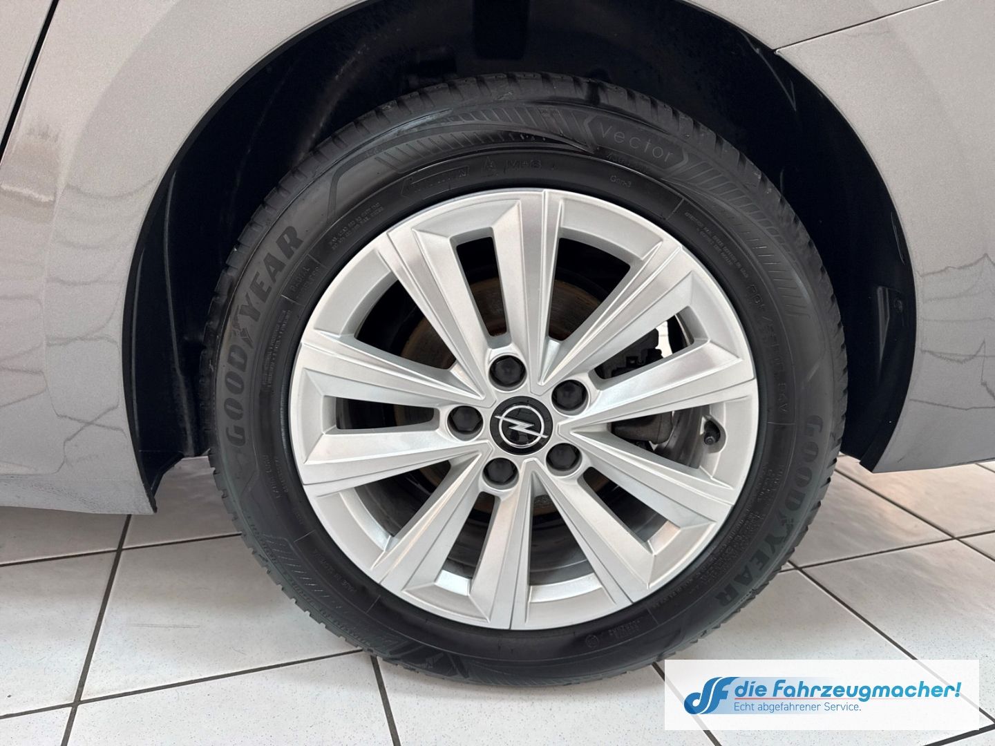 Fahrzeugabbildung Opel Astra L Sports Tourer Elegance 1.5 D EU6e Navi L