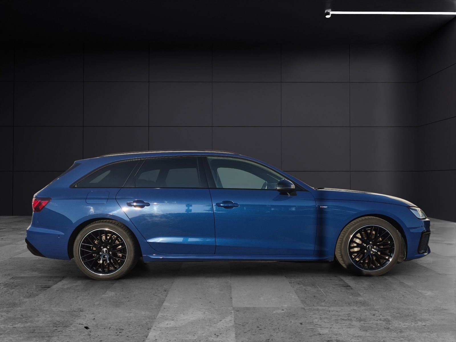 Fahrzeugabbildung Audi A4 Avant 40 TDI quattro S-line S-tronic Matrix A