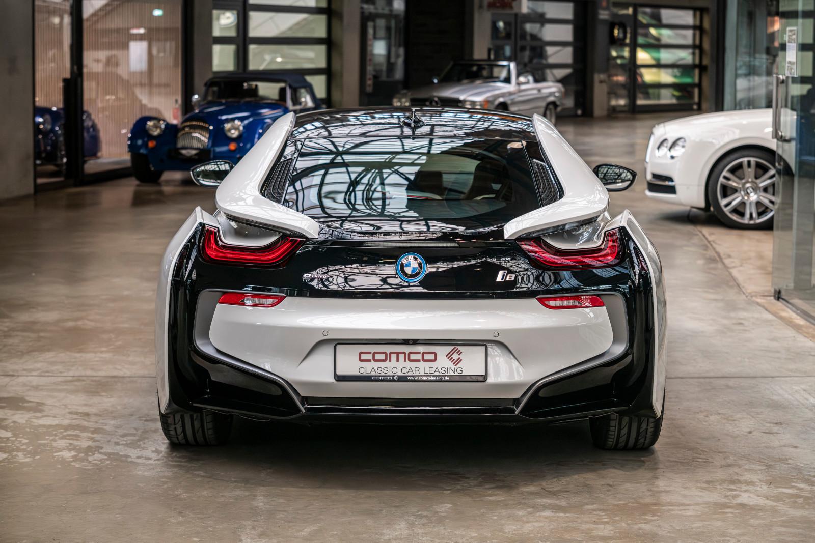 BMW i8 Coupe Pure Impulse