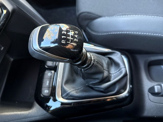 Corsa YES 1.2 Turbo APPLE/ANDROID SHZ LHZ PDC AL