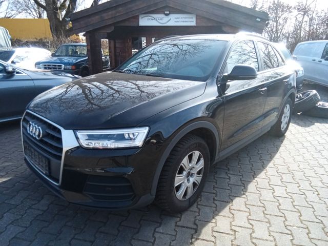 Audi Q3 1,4 TFSI Navi/Sitzheizung/8-fach