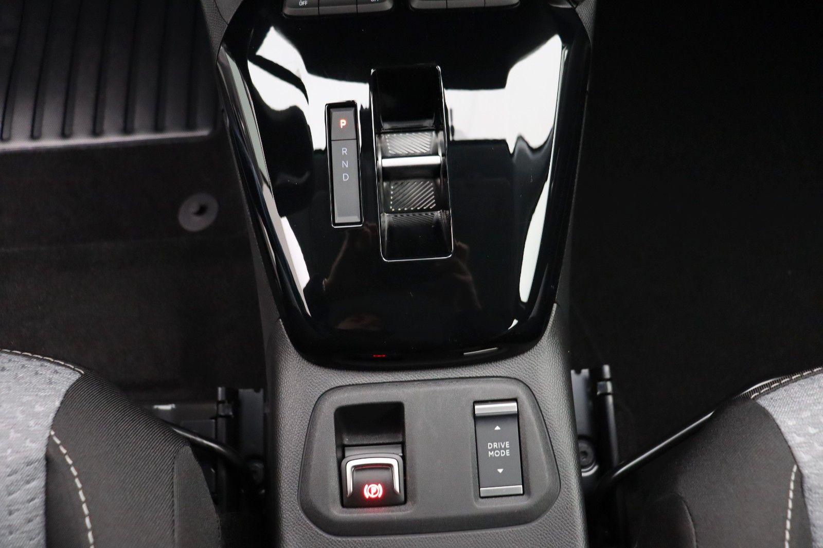 Fahrzeugabbildung Opel Corsa F 1.2 Edition M-Hybrid/LED/DAB/AppleCP/SH