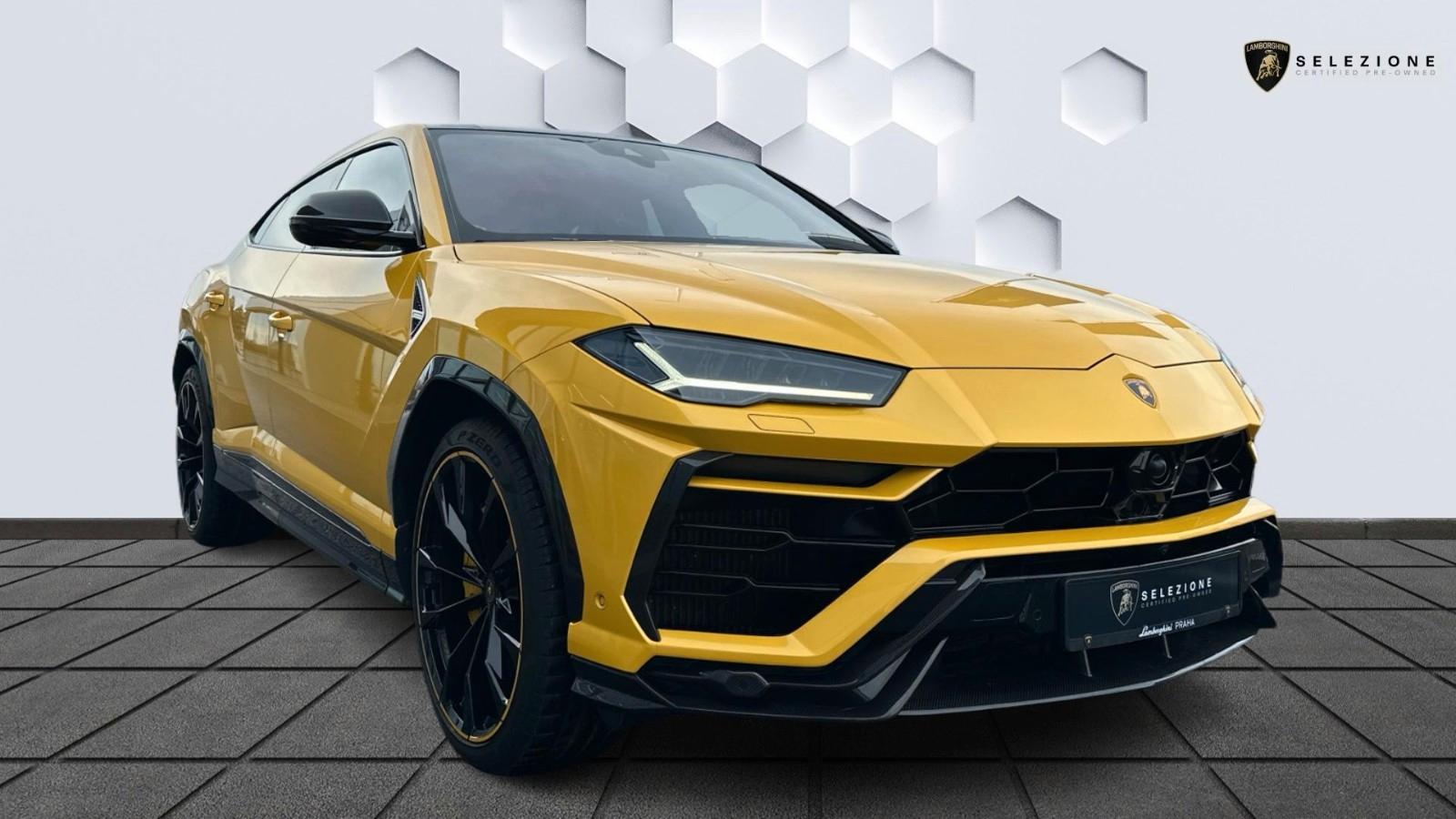 Lamborghini Urus Pearl Capsule