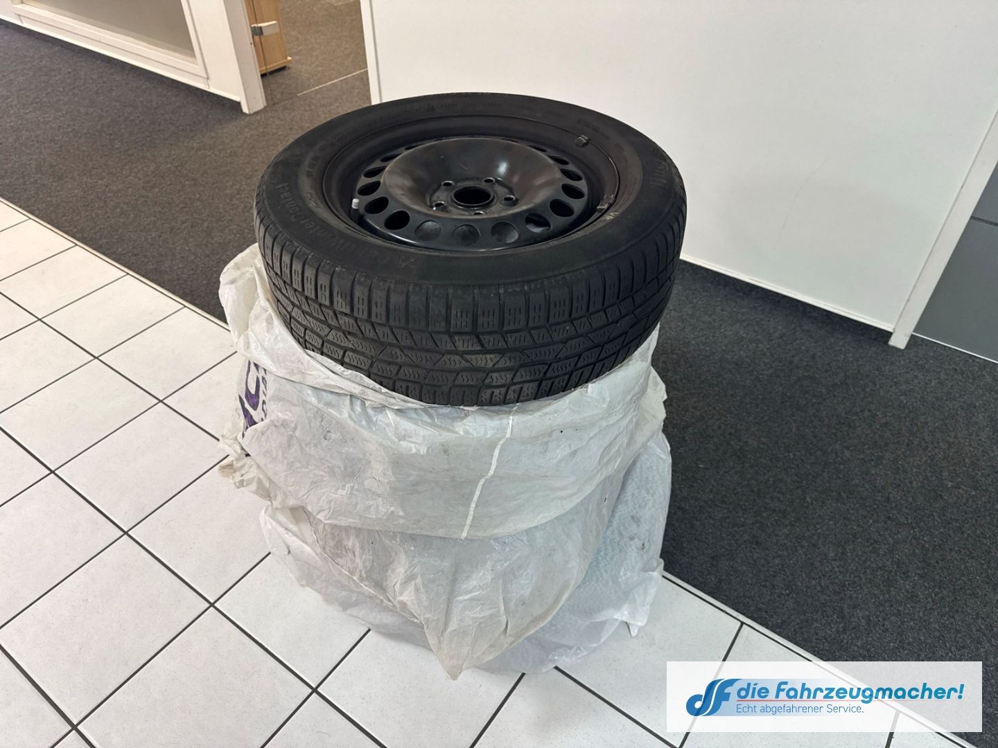 Fahrzeugabbildung Volkswagen Touran Comfortline TDi  DSGPano LED Navi Massage