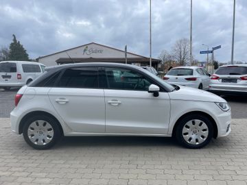 Fahrzeugabbildung Audi A1 Sportback Klima, SHZ, PDC, Lichtsensor