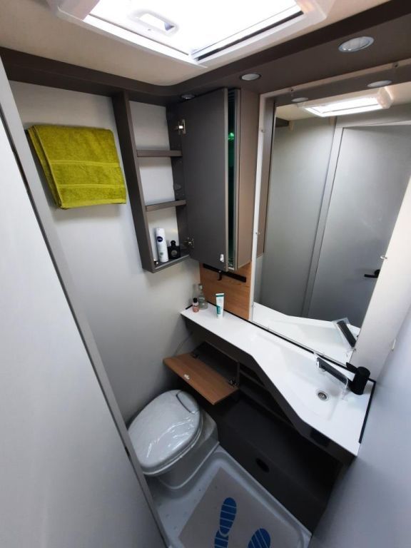Fahrzeug Übersicht 15 Fahrzeugabbildung Bürstner B66 485 TS Verfüg./Sparen Sie 3.740,- €