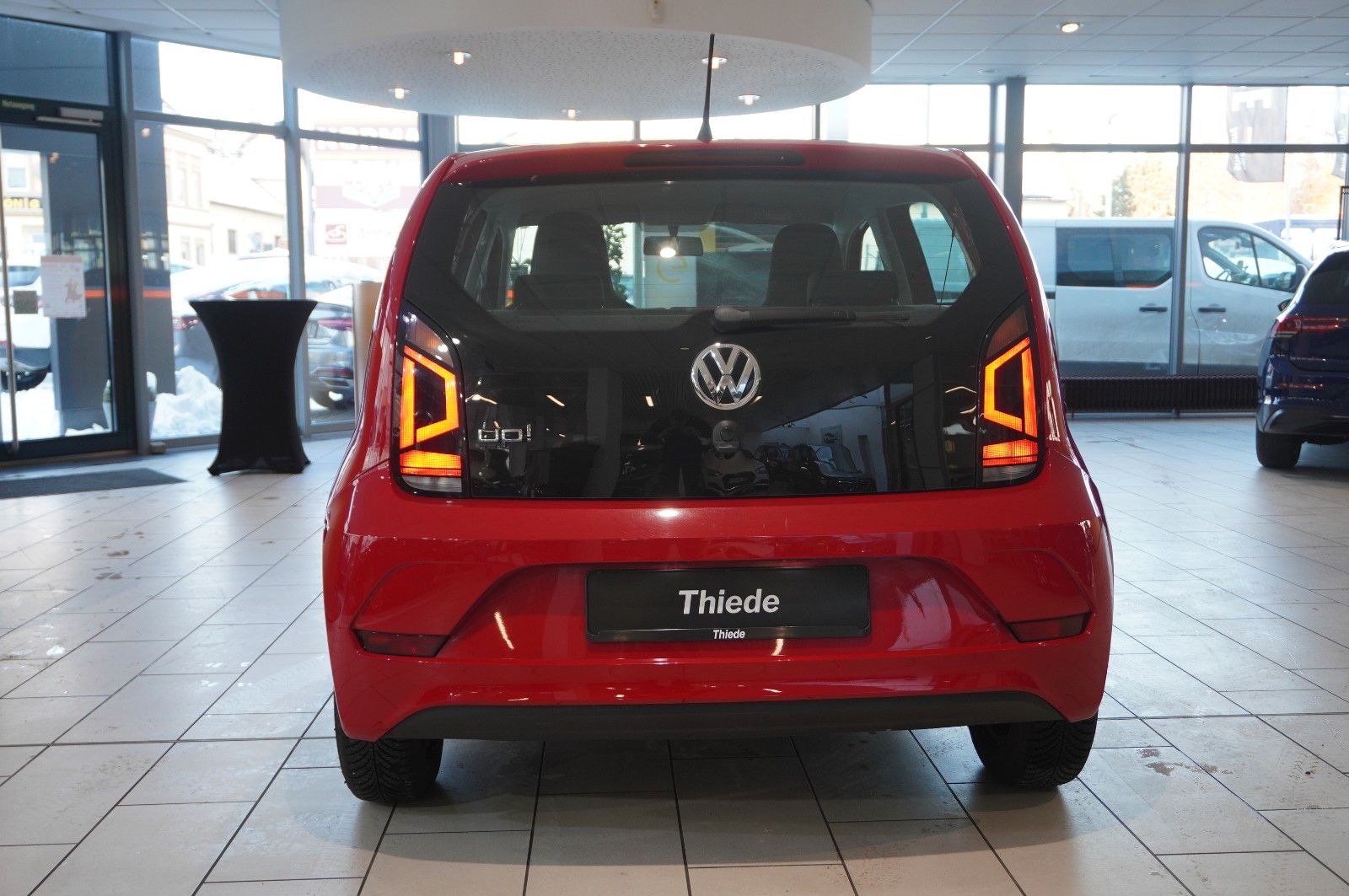 Fahrzeugabbildung Volkswagen up! 1.0 MOVE 5-TÜR KLIMA/SHZ/USB/NEBEL/SPORT/LED