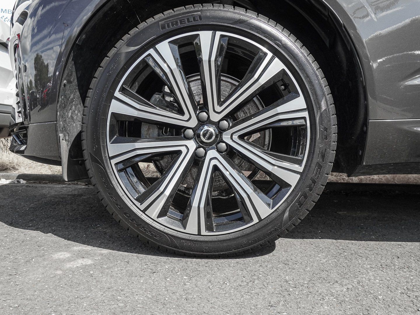 Volvo XC60 T6 AWD R-Design Plug-in Hybrid PANO HUD 360 foto 7