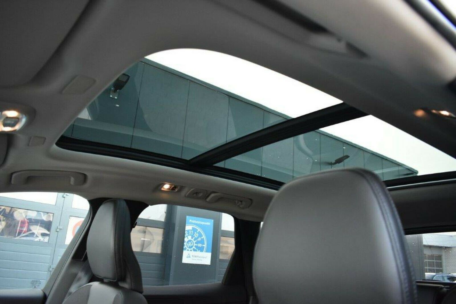 Fahrzeugabbildung Volvo XC60 T8* Inscription Style*LUFT*PANO*Mietkauf mö