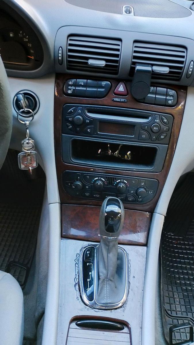 Mercedes-Benz C 220