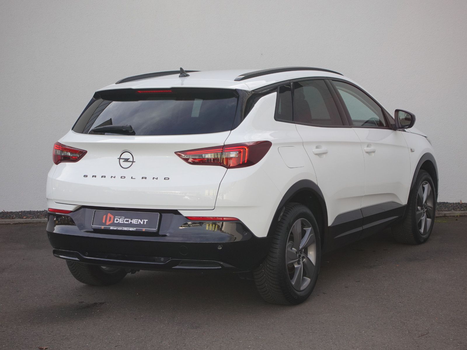 Fahrzeugabbildung Opel Grandland 1.2T AUTOMATIK,AHK,Navi,Kamera,Sitzhzg