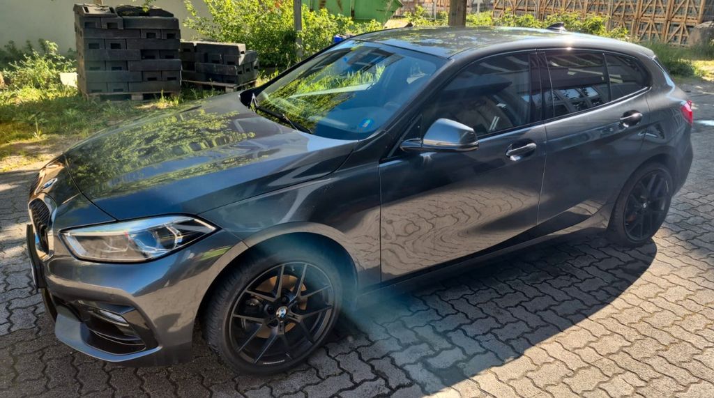 Image of BMW 118