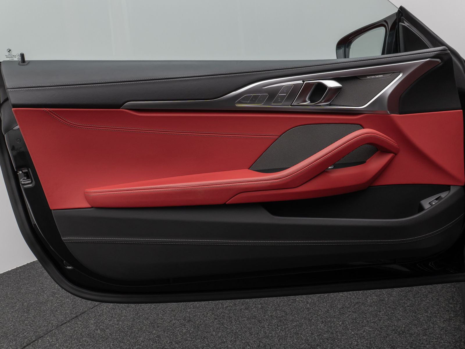 Fahrzeugabbildung BMW M850i xD Coupé 360°Laser HUD SoftCl Komfort 20"