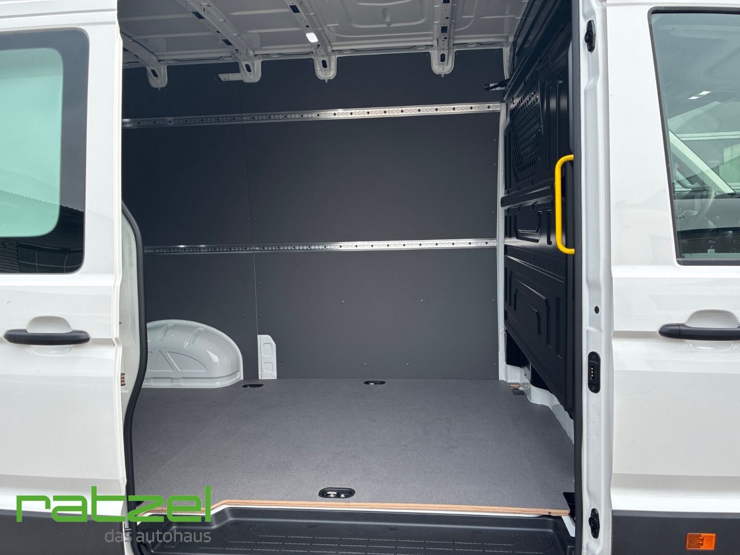 Fahrzeugabbildung Volkswagen Crafter 35 Kasten HD Autom. Klima+Kamera+Flügelt