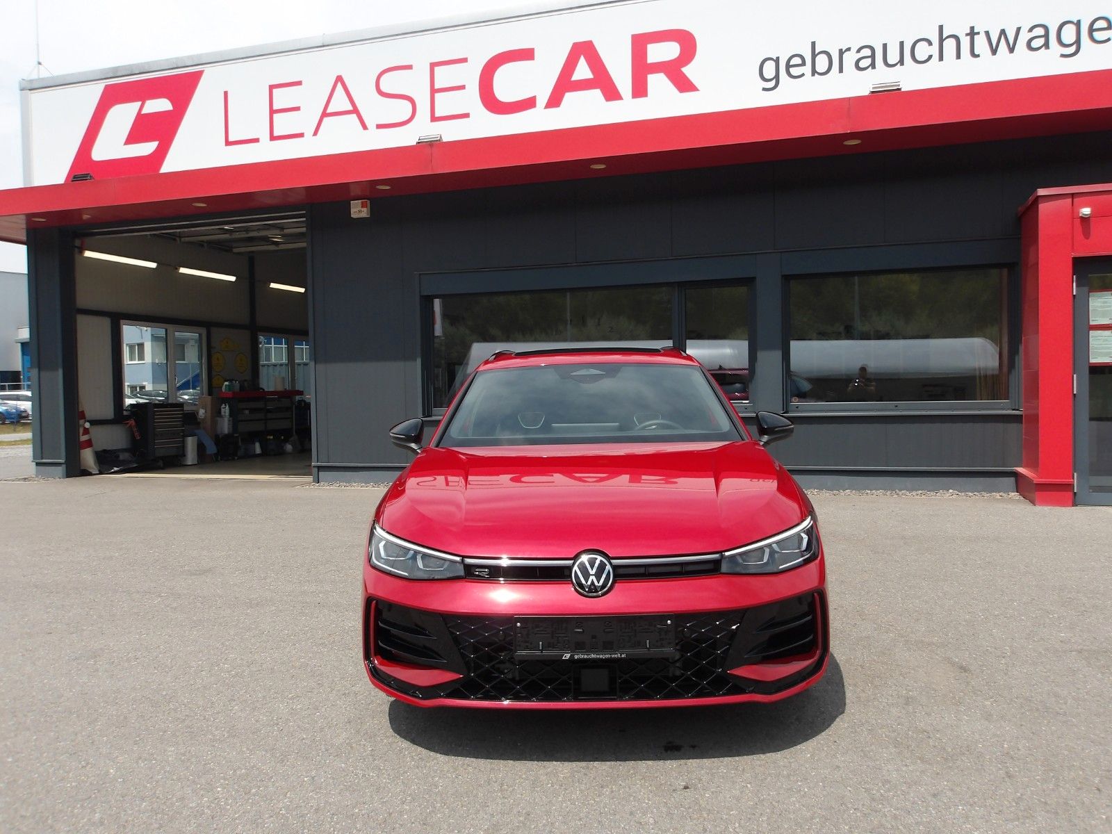 Volkswagen Passat Variant 4m. "R-Line,AHV,SD" EXP € 32990.- imagem 2