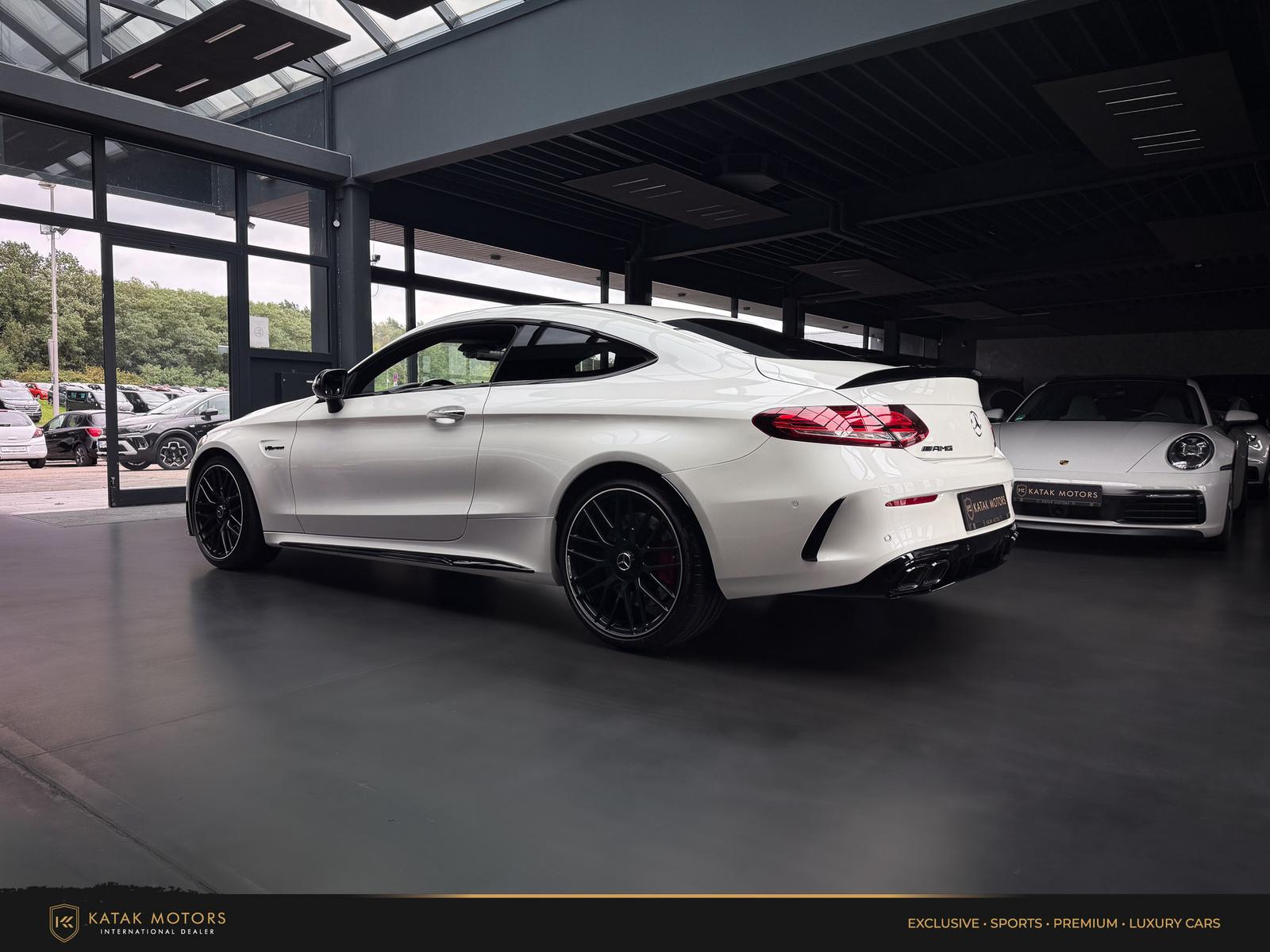 Mercedes-Benz C 63 AMG S/CARBON/AMG PERF EXT+INT/AERO D PAKET