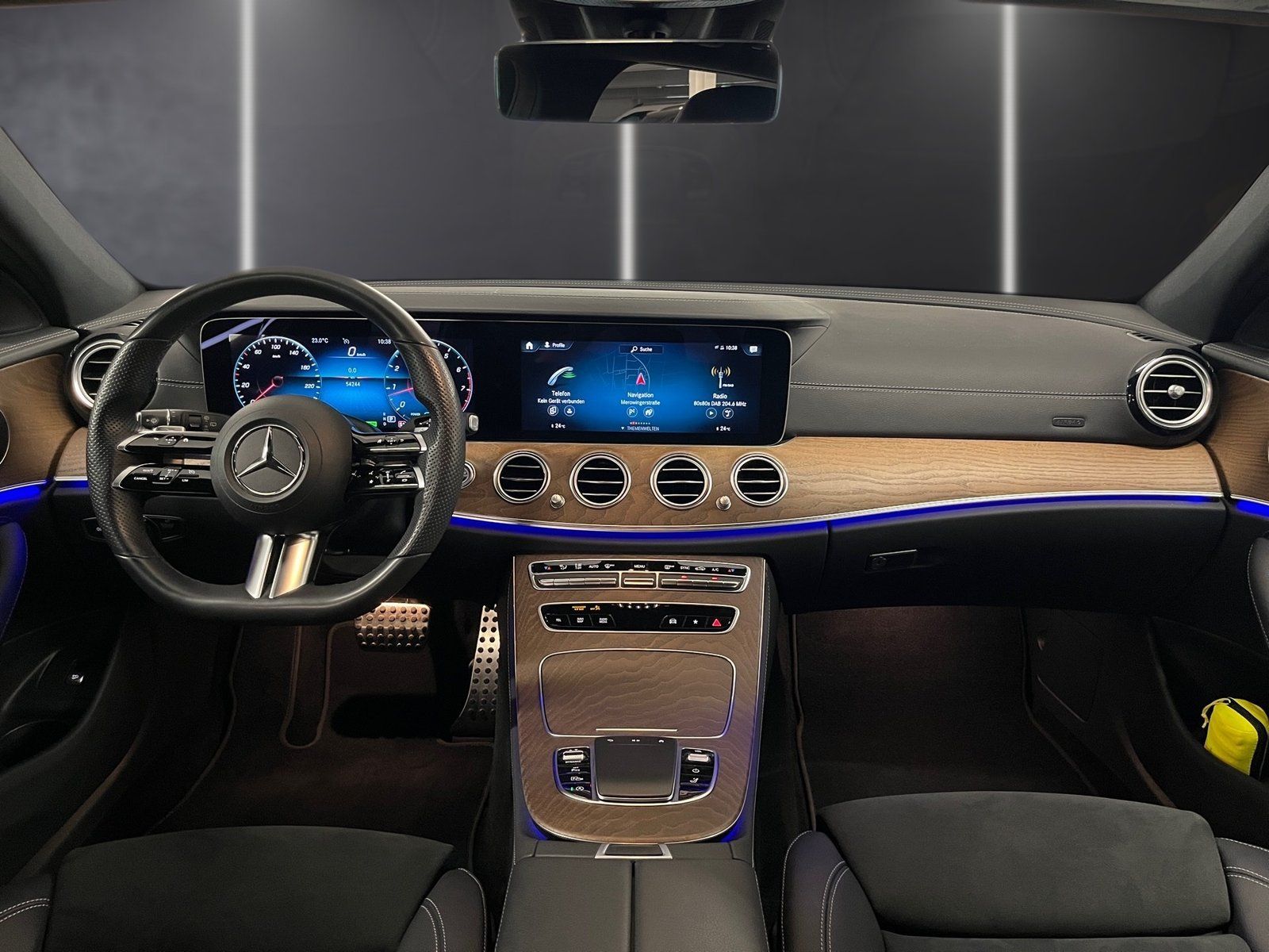 Fahrzeugabbildung Mercedes-Benz E 450 T 4M*AMG*Night*Keyless*Augmented*Totwinkel