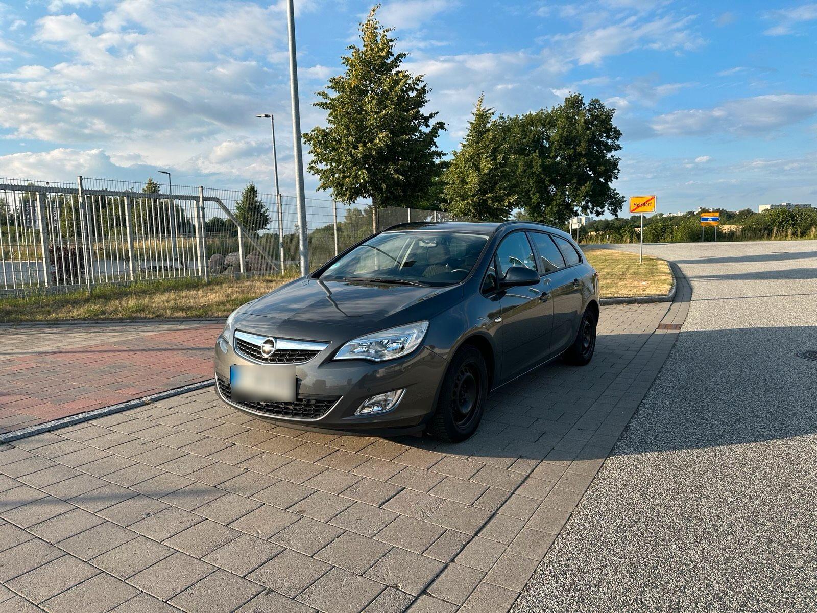 Opel Astra, 2012