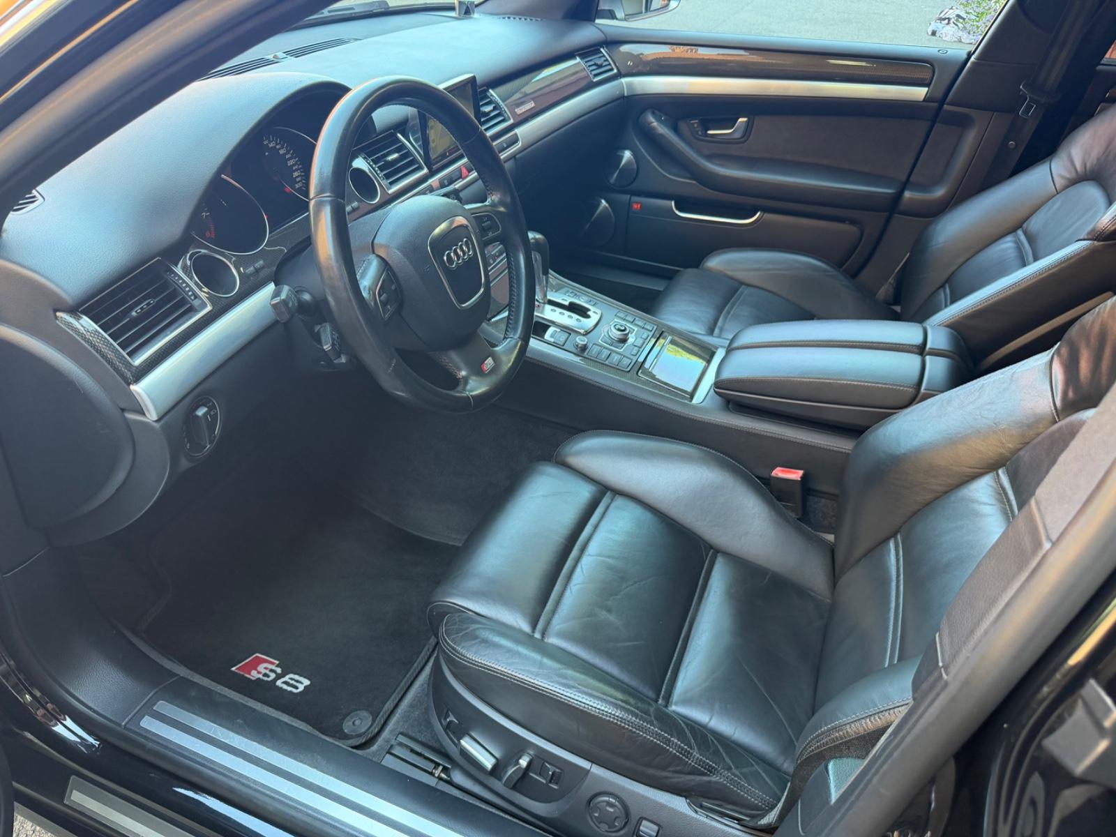 AUDI S8 5.2 QUATTRO V10 450ch - BVA - BANG & OLUFSEN - TOIT PANORAMIQUE - CAMÉRA DE RECUL - JANTES 20"