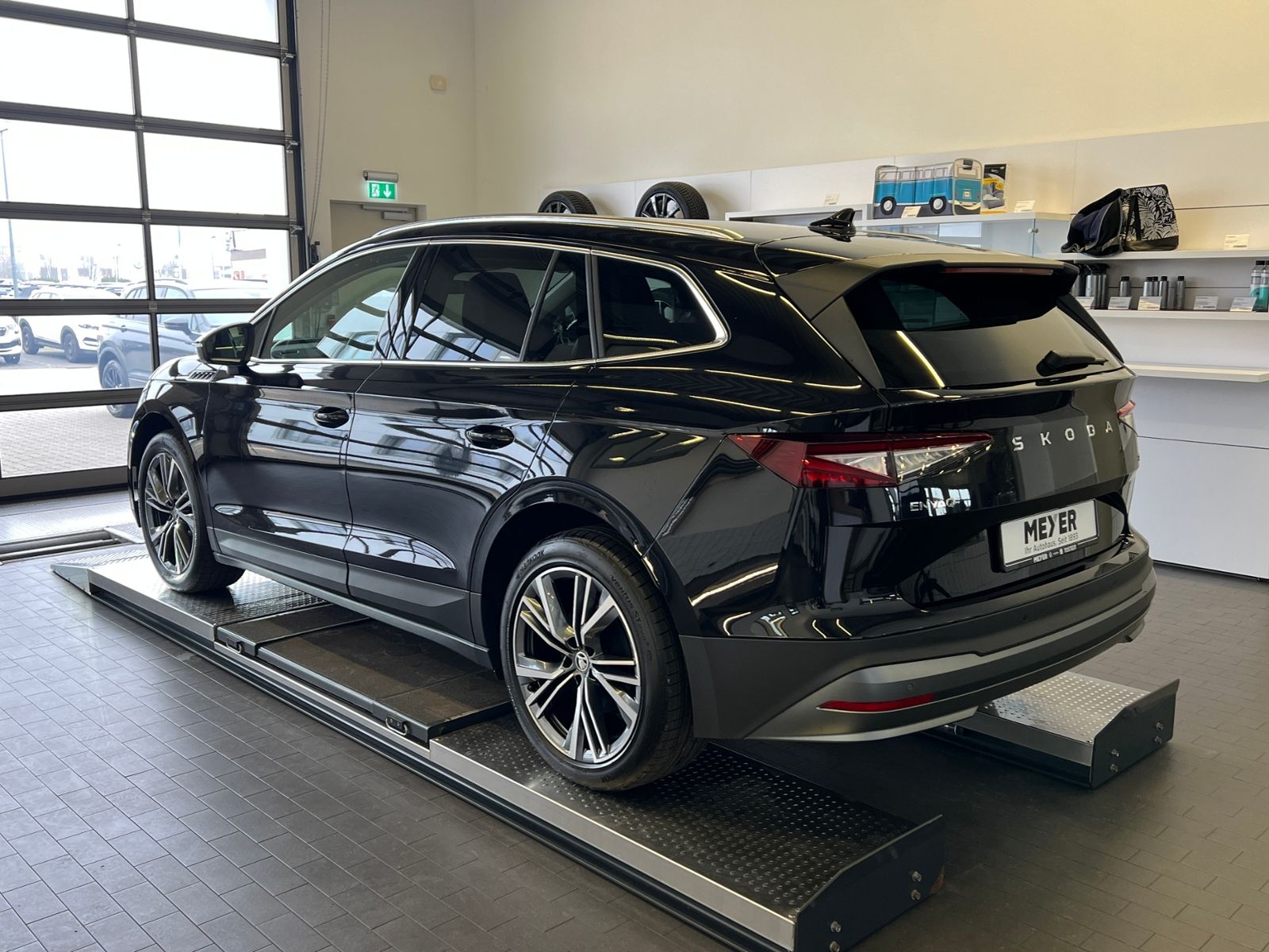 Fahrzeugabbildung SKODA Enyaq 85x *Leder,AHK,20"LM-Felge*