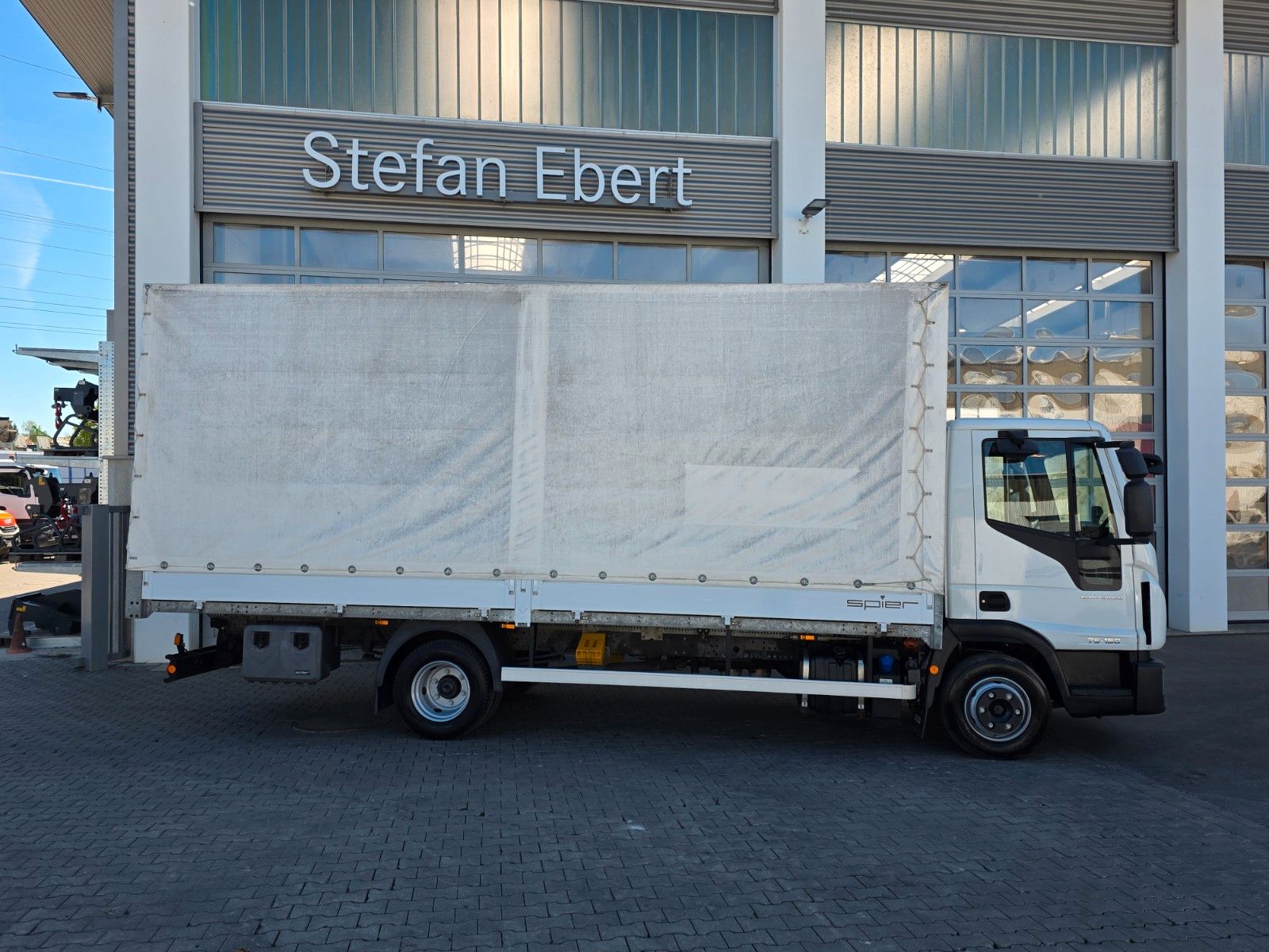 Fahrzeugabbildung Iveco Eurocargo ML75E16 Klima 3 Sitze