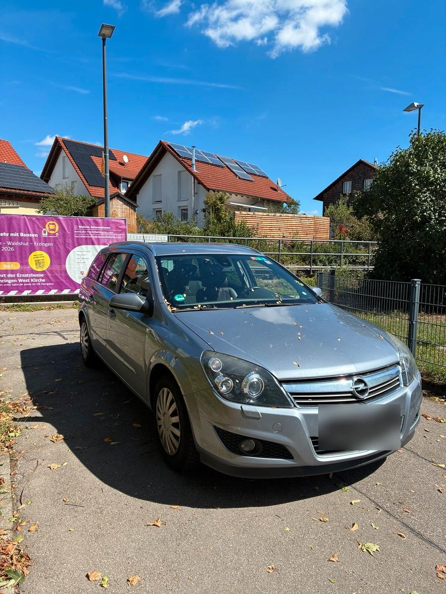 Opel Astra 2010 — photo 5