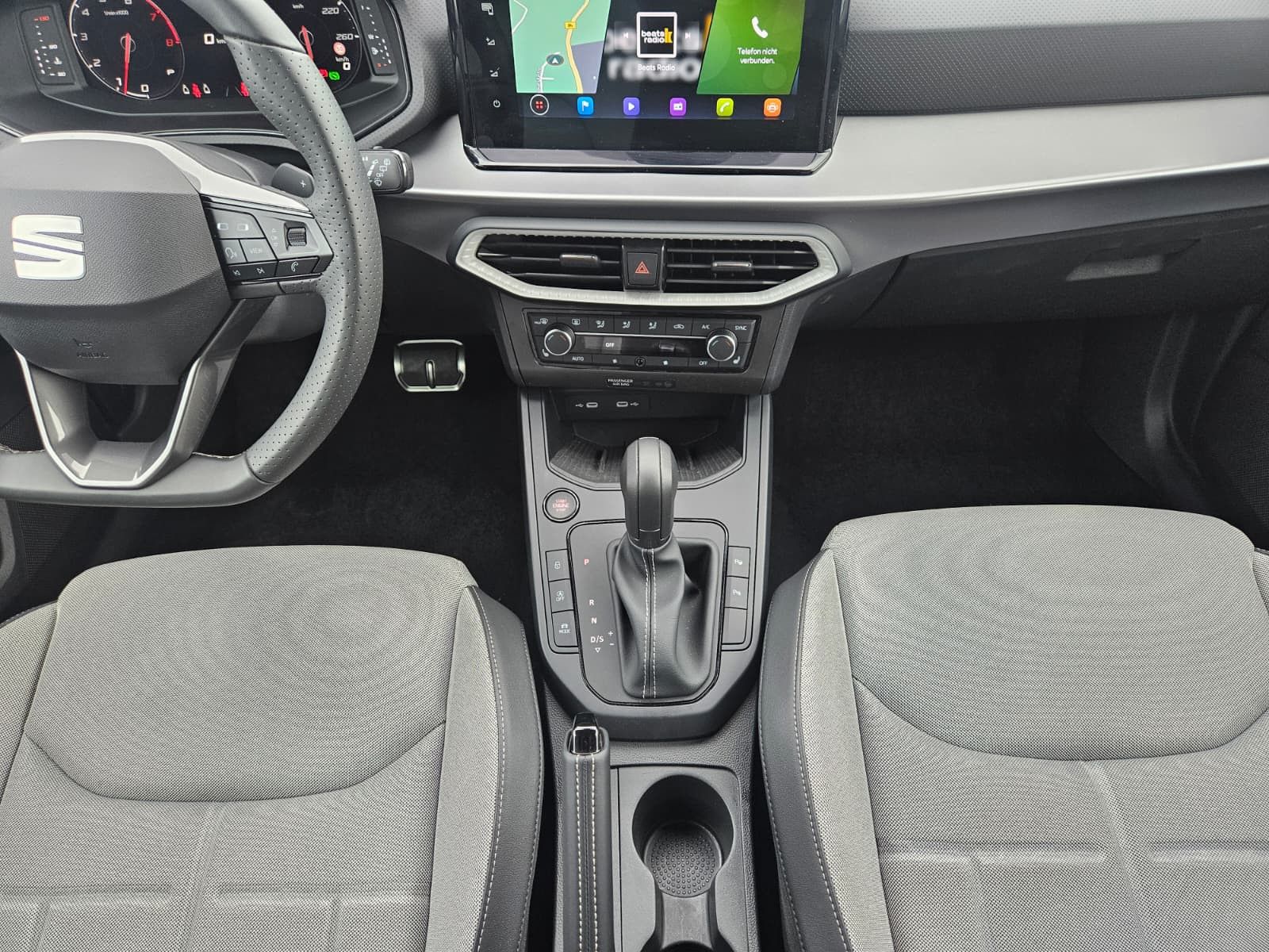 Fahrzeugabbildung SEAT Arona 1.5 TSI DSG FR Black Edition*LED*ACC*